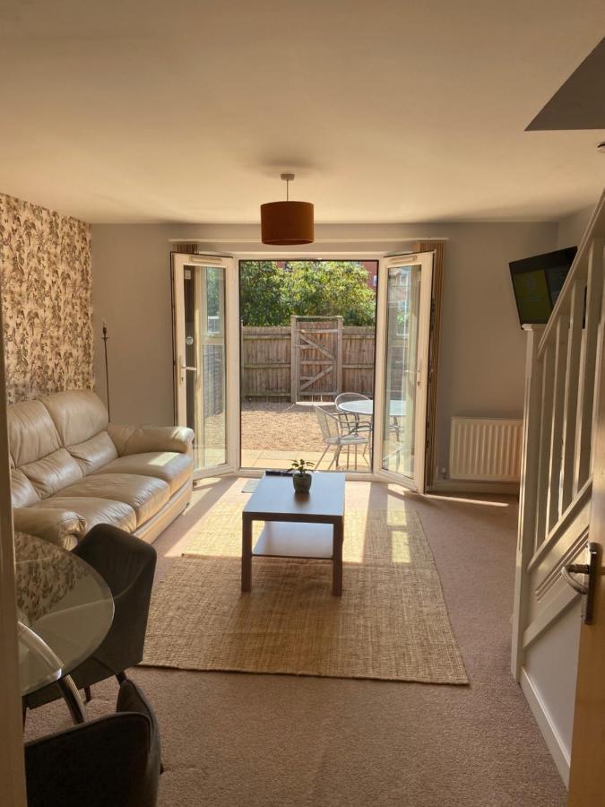 Coventry City Centre Townhouse With Private Parkingヴィラ エクステリア 写真