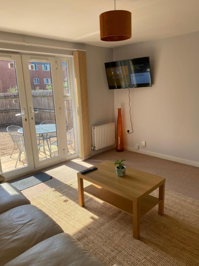 Coventry City Centre Townhouse With Private Parkingヴィラ エクステリア 写真