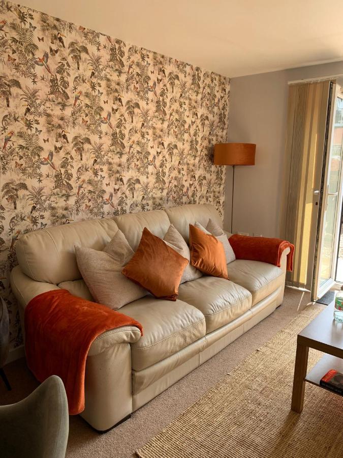Coventry City Centre Townhouse With Private Parkingヴィラ エクステリア 写真